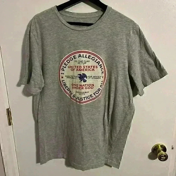 Pledge of Allegiance Shirt - XL - Picture 1 of 3